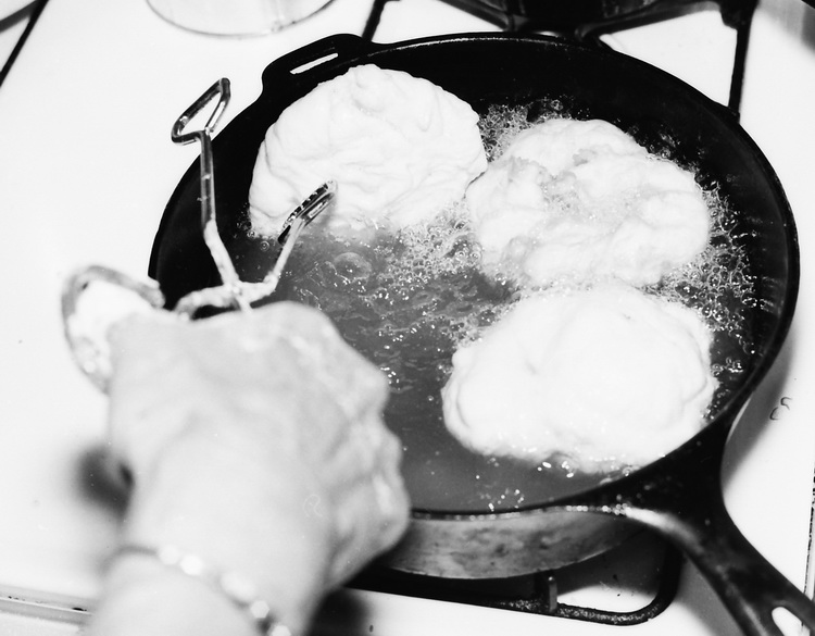 Associated image for entry 'she makes frybread'